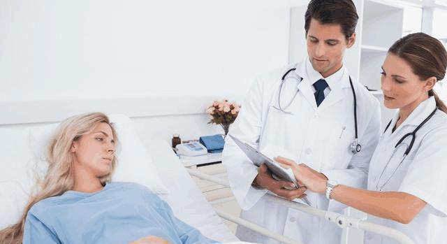 例假有血块一坨一坨